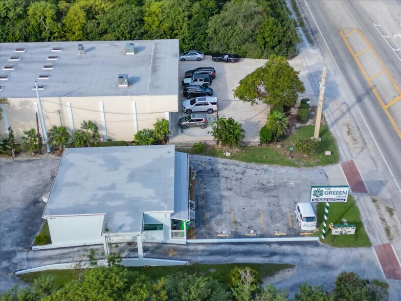 30964 Overseas Hwy, Big Pine Key, FL for sale - Building Photo - Image 3 of 8