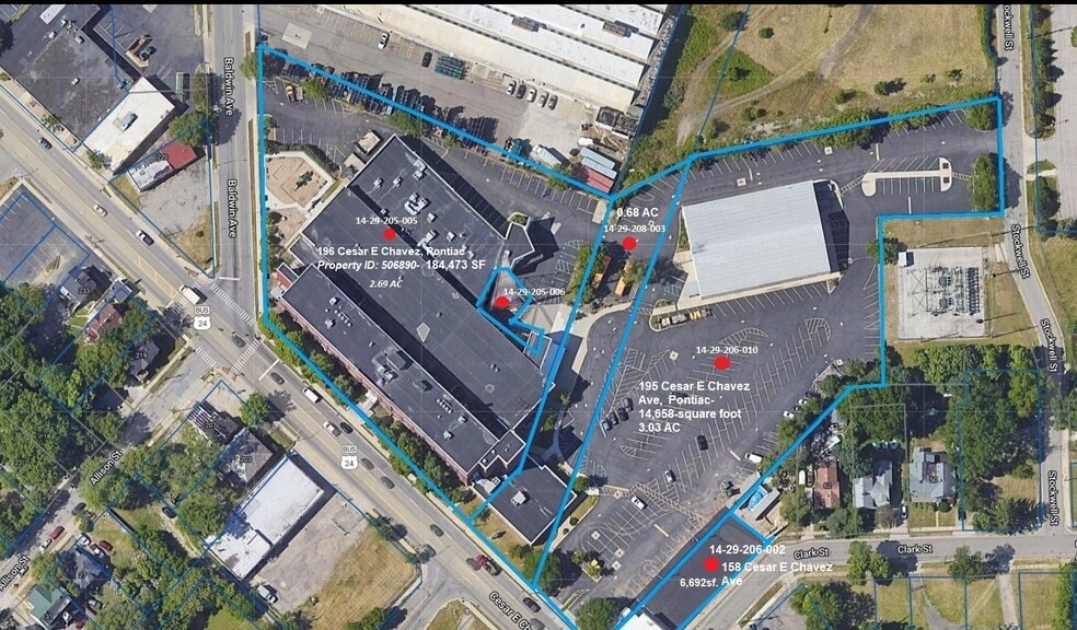 195 Cesar E Chavez Ave, Pontiac, MI à vendre - Photo principale - Image 1 de 1