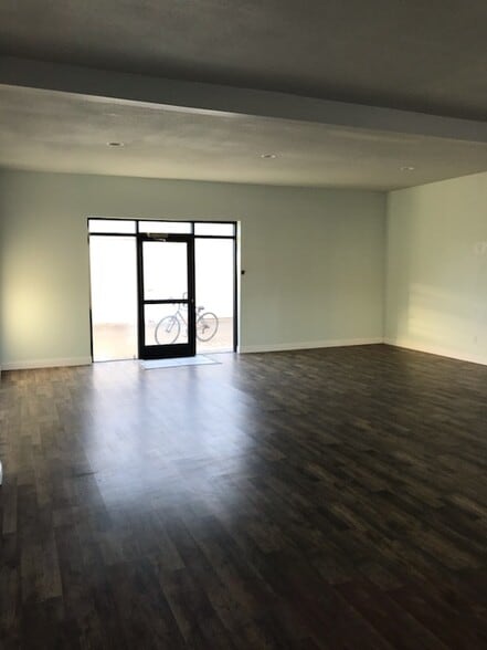 1600 Starr Dr, Yuba City, CA for sale - Building Photo - Image 3 of 5