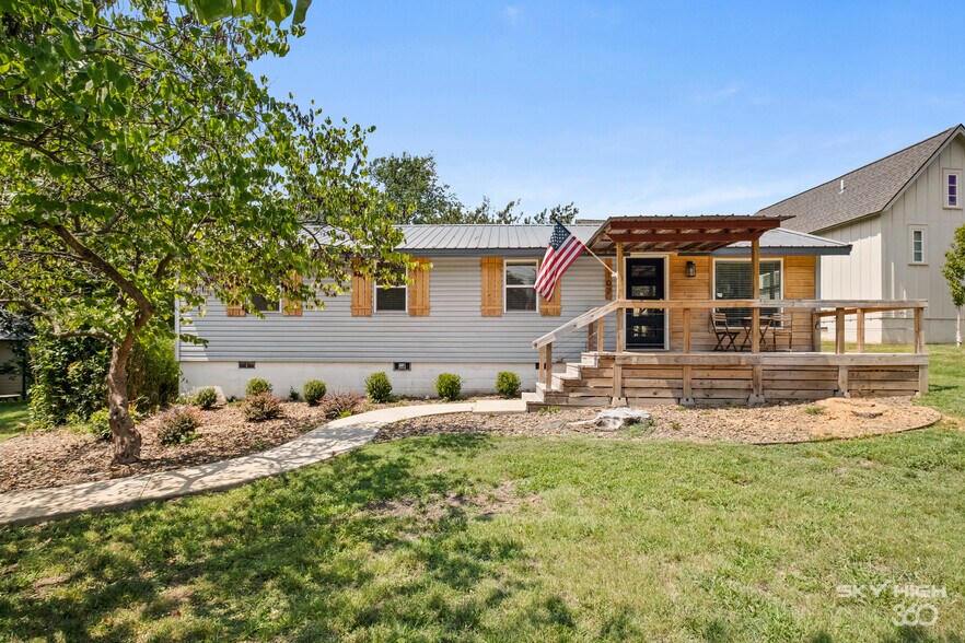 1107 Fillmore St, Bentonville, AR à vendre - Photo du bâtiment - Image 2 de 4