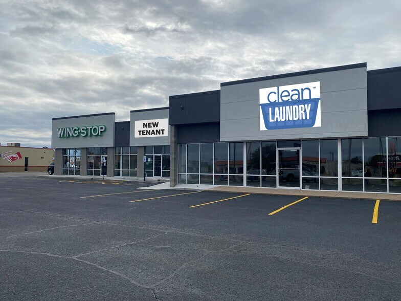 2095 W 21st St N, Wichita, KS for lease - Building Photo - Image 2 of 6