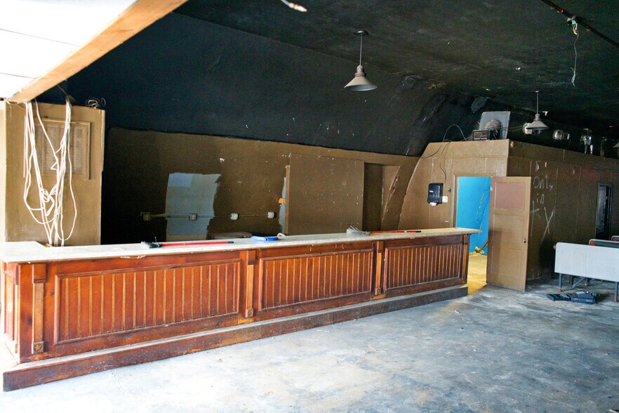 408 N Bryan Ave, Bryan, TX à vendre - Photo du bâtiment - Image 2 de 3