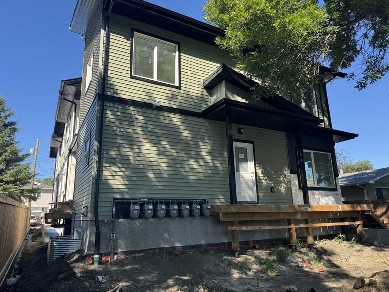 11818 37 St NW, Edmonton, AB for sale - Building Photo - Image 2 of 2