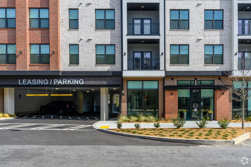 3311 Hood Ave, Chamblee, GA for lease - Building Photo - Image 3 of 28