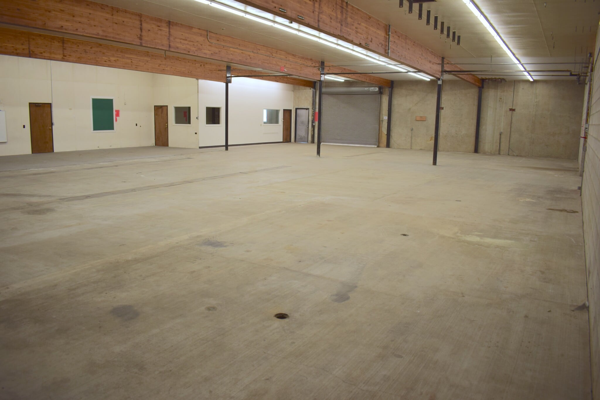 613 Pacific Ave S, Kelso, WA à louer Photo intérieure- Image 1 de 9