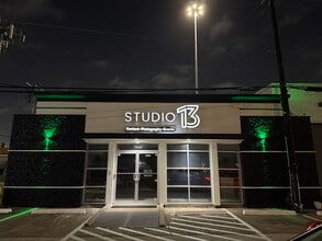 5633 Southwest Fwy, Houston, TX à louer Photo du bâtiment- Image 1 de 9