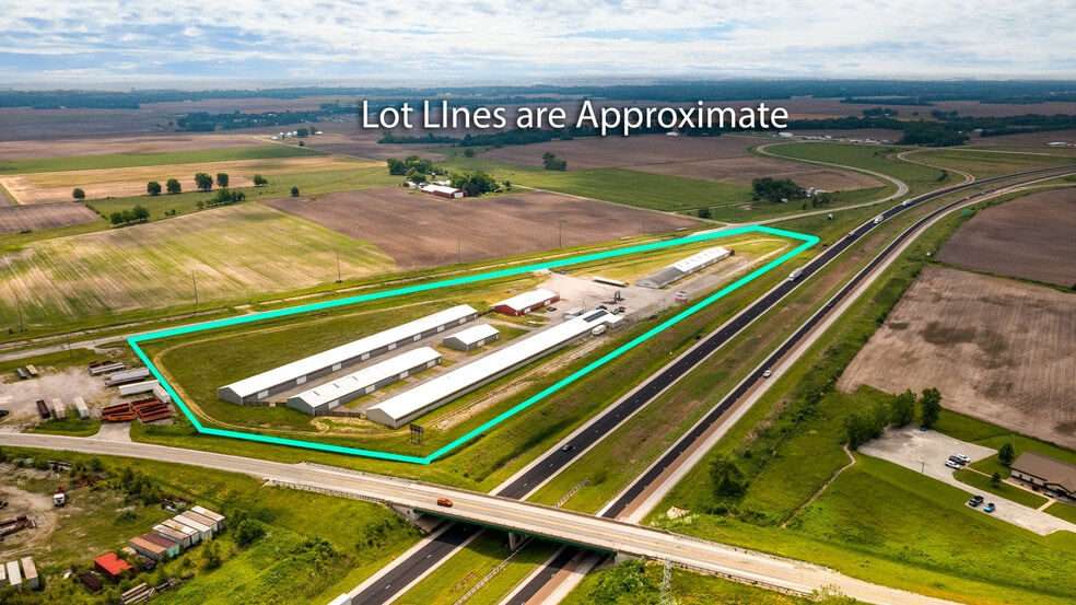 2149 E Frontage Rd, Staunton, IL for sale - Building Photo - Image 2 of 50