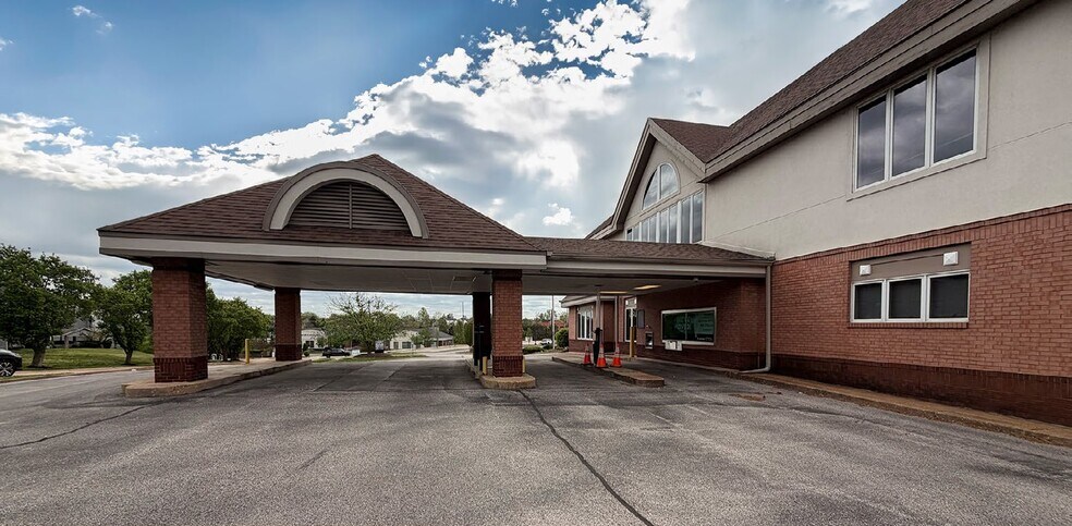 16415 Village Plaza View Dr, Wildwood, MO à vendre - Photo du bâtiment - Image 2 de 7