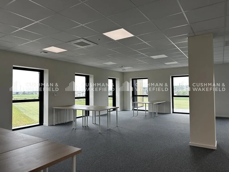 Office in Schiltigheim for lease - Interior Photo - Image 2 of 10