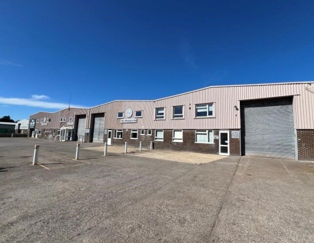 Old Mill Rd, Portishead à louer - Photo du bâtiment - Image 2 de 2