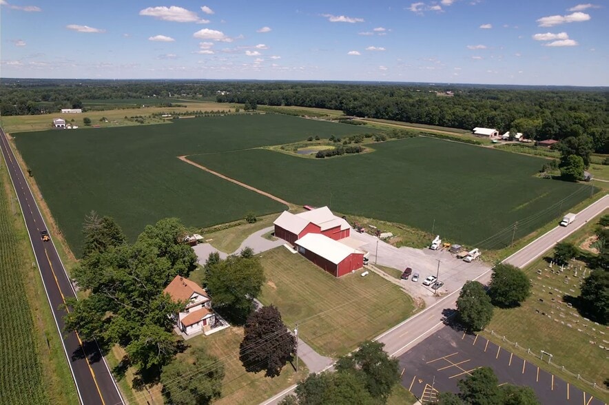 5984 W South Range Rd, Salem, OH for sale - Primary Photo - Image 1 of 52