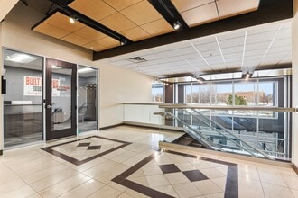 8665 Hudson Blvd, Lake Elmo, MN for sale Lobby- Image 1 of 10
