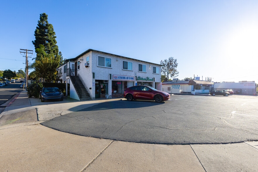7759-7765 University Ave, La Mesa, CA à vendre - Photo du bâtiment - Image 2 de 8