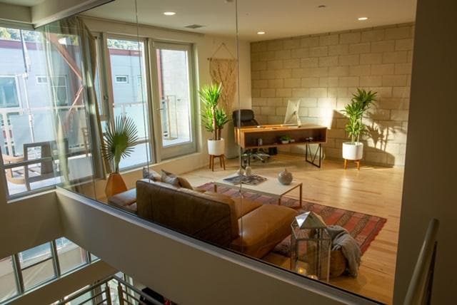 3450 Cahuenga Blvd W, Los Angeles, CA for lease - Interior Photo - Image 2 of 184