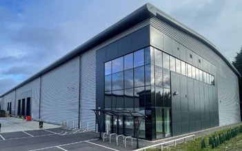 2A Bar Hl, Bar Hill à louer Photo du bâtiment- Image 1 de 4