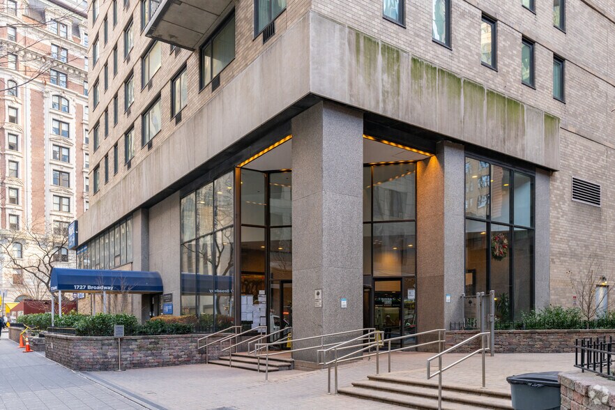 1721 Broadway, New York, NY à louer - Photo du bâtiment - Image 2 de 6