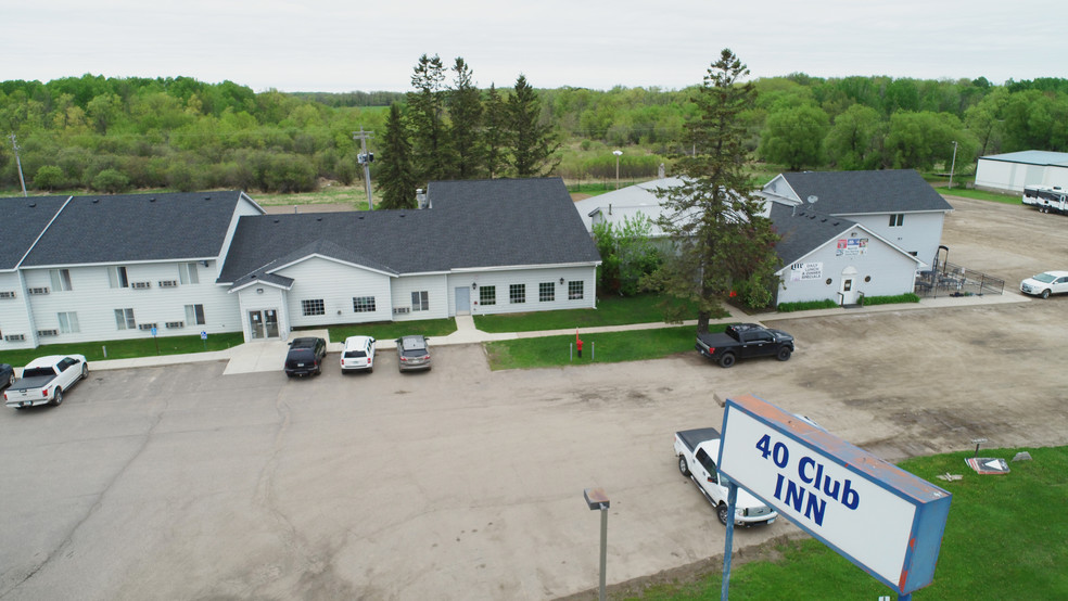 950 2nd St NW, Aitkin, MN à vendre - Photo du bâtiment - Image 1 de 1