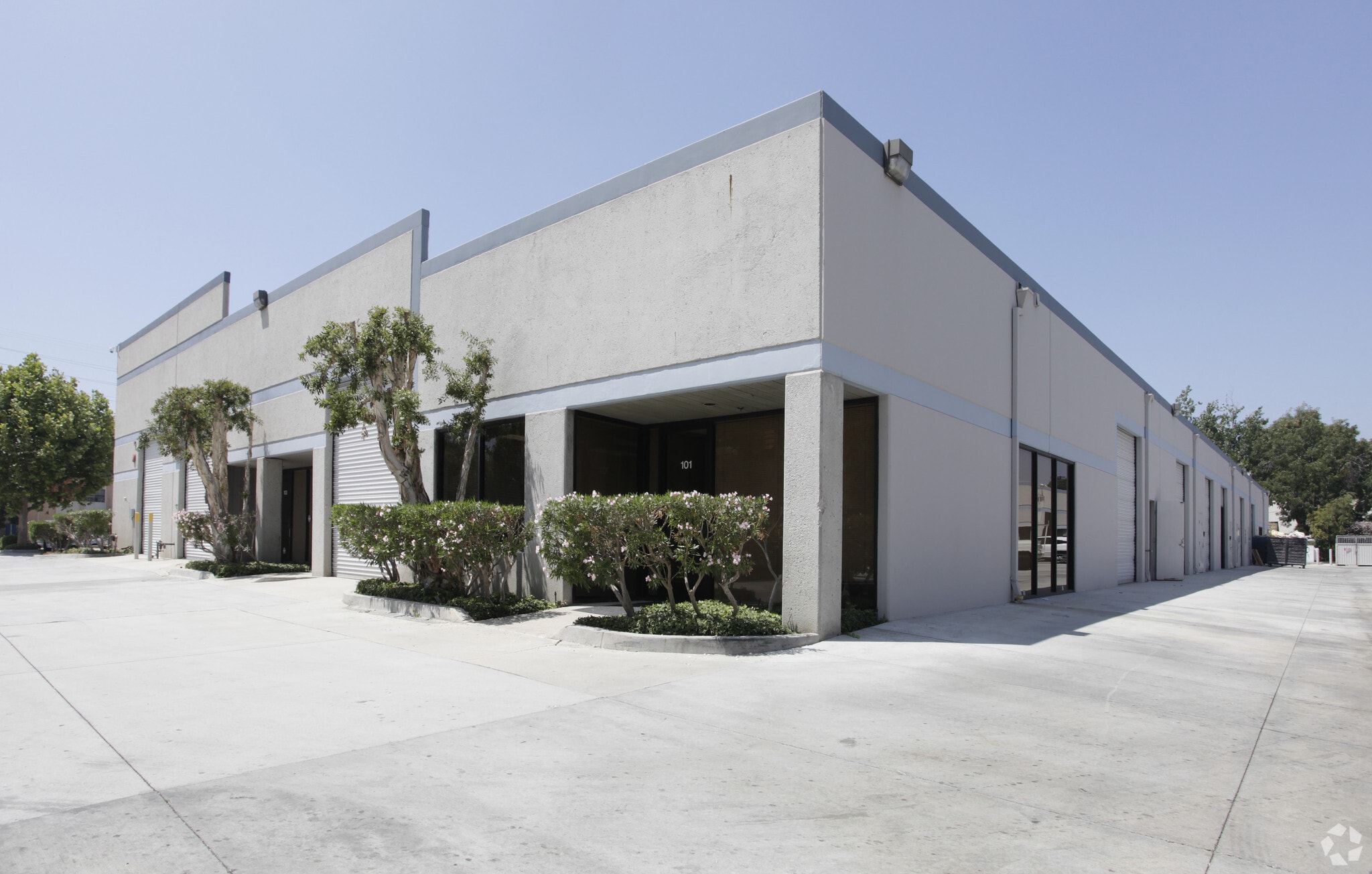 16735-16745 Saticoy St, Van Nuys, CA for lease Primary Photo- Image 1 of 12