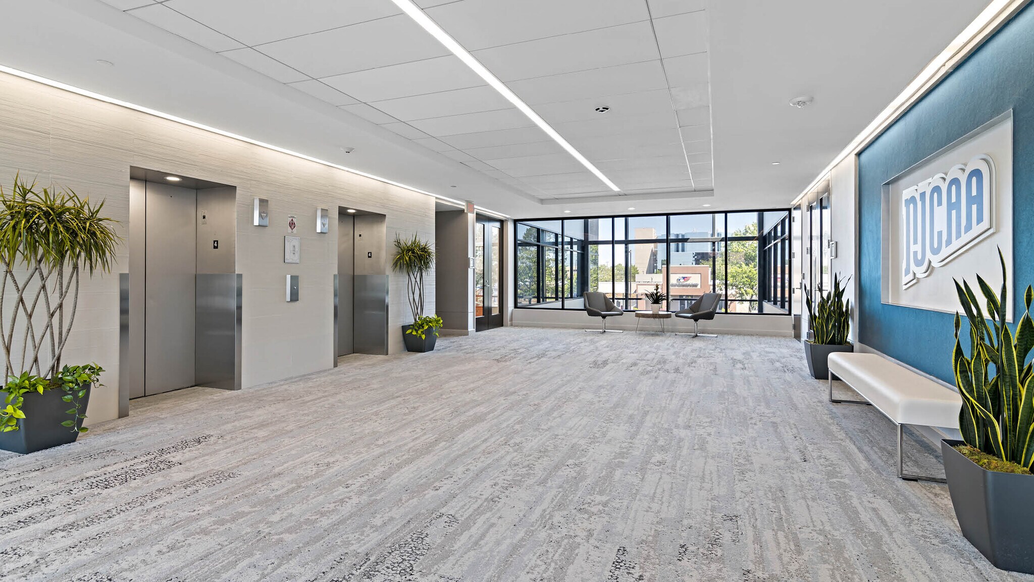 8801 JM Keynes Dr, Charlotte, NC à louer Photo du bâtiment- Image 1 de 24