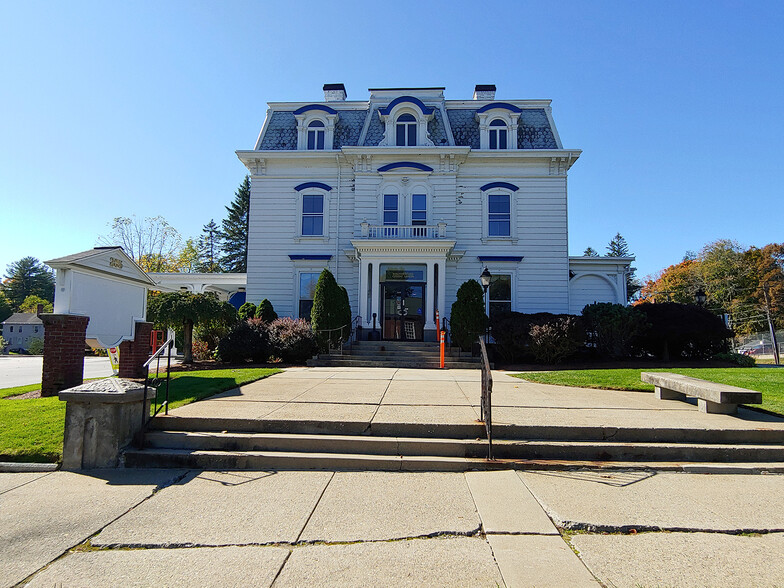 205 Main St, Southbridge, MA à vendre - Photo principale - Image 1 de 1