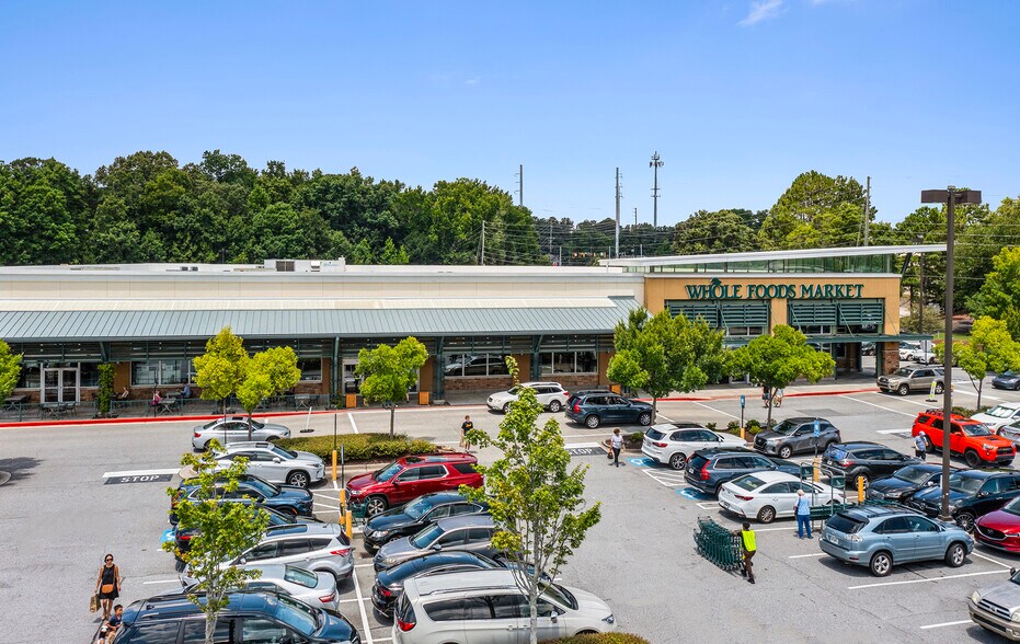 1300 Johnson Ferry Rd, Marietta, GA à louer - Photo du bâtiment - Image 2 de 12
