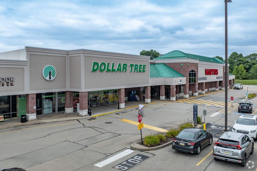 800-840 Vanderbilt Rd, Connellsville, PA à vendre - Photo principale - Image 1 de 4