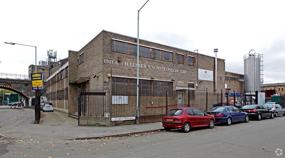 43-53 Markfield Rd, Londres à louer - Photo principale - Image 1 de 3