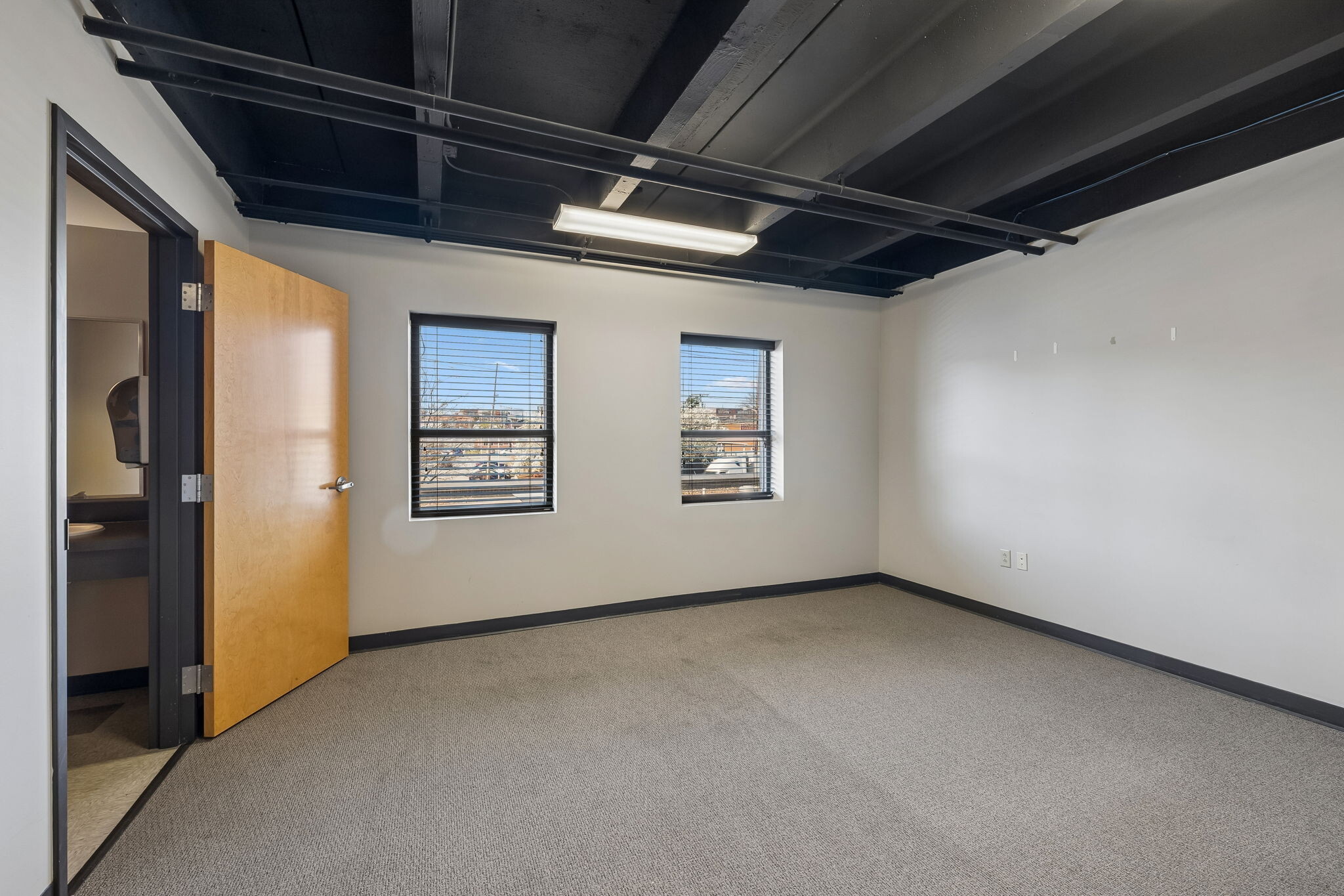 1718 Charlotte Ave, Nashville, TN for lease Interior Photo- Image 1 of 8