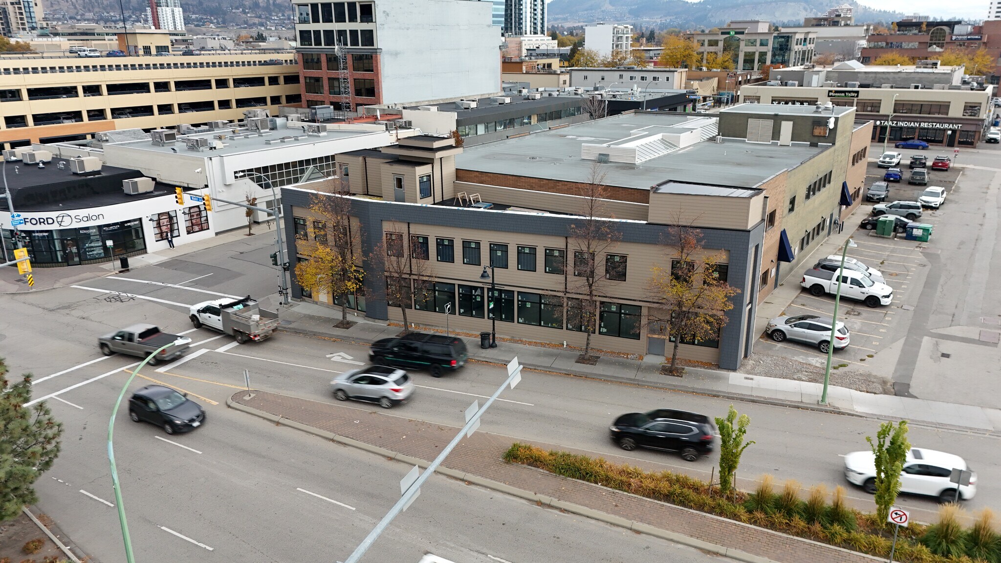 1659 Water St, Kelowna, BC à vendre Photo du bâtiment- Image 1 de 29