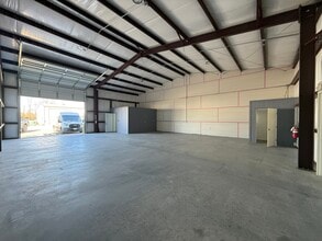 2170 Collins Rd, Denton, TX for lease Interior Photo- Image 2 of 6