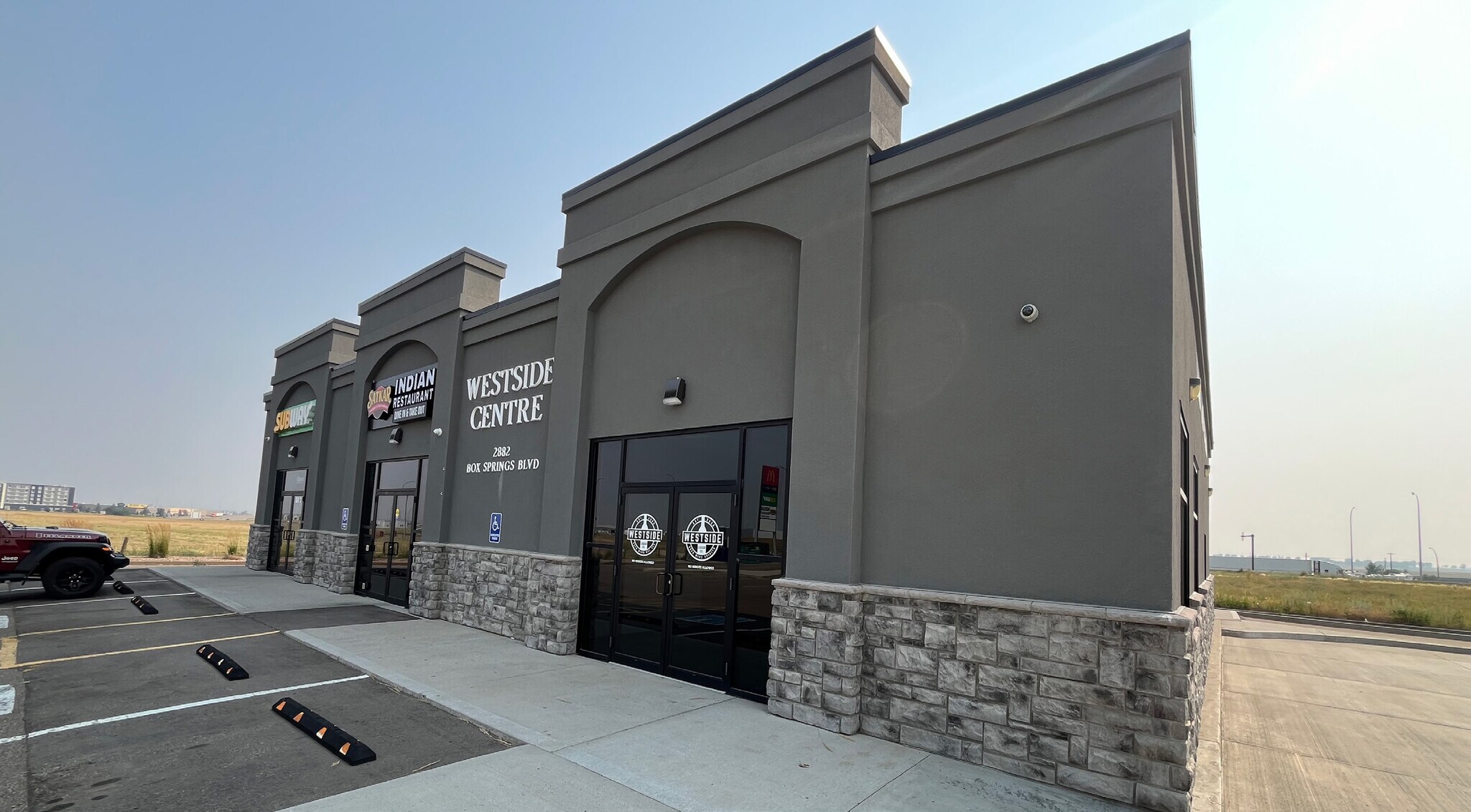 2882 Box Springs Blvd NW, Medicine Hat, AB for lease Building Photo- Image 1 of 10