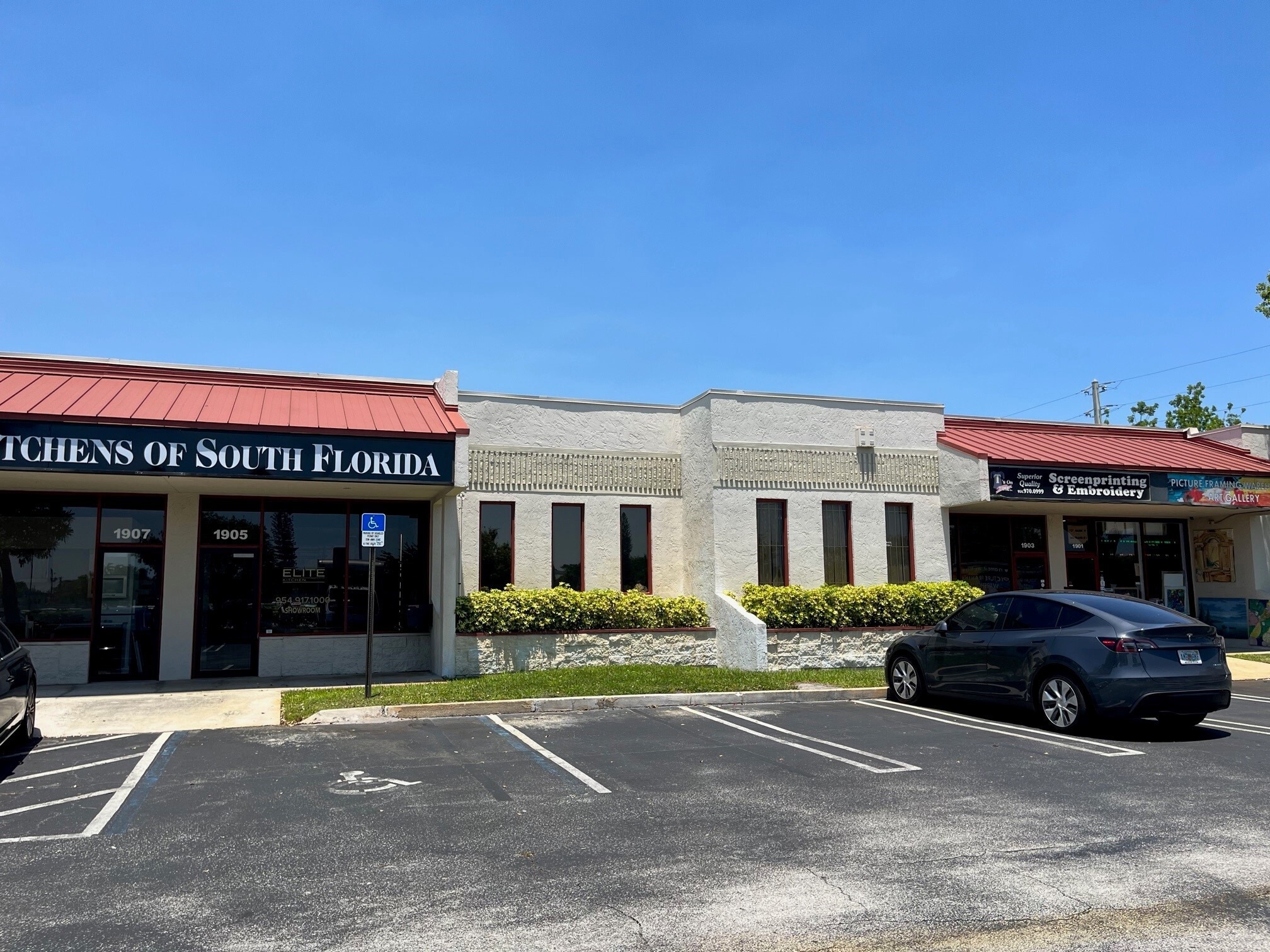 1927-1933 W Copans Rd, Pompano Beach, FL for lease Building Photo- Image 1 of 3