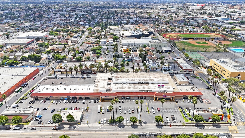 408-530 E Washington Blvd, Los Angeles, CA for lease - Building Photo - Image 1 of 9