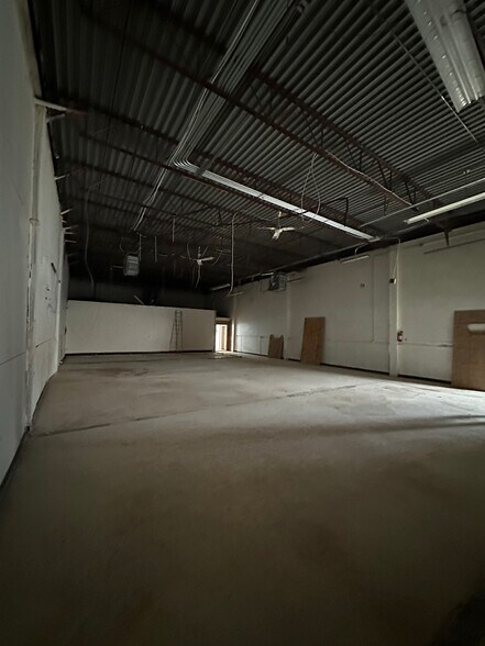 32841 Parklane St, Garden City, MI à vendre - Photo du bâtiment - Image 3 de 12