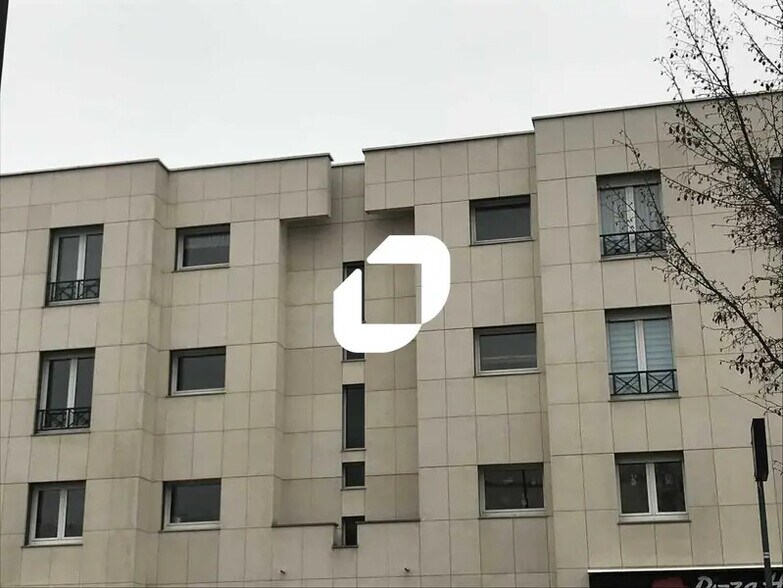 155 Rue Du Président Roosevelt, Saint-Germain-en-Laye for lease - Building Photo - Image 1 of 5