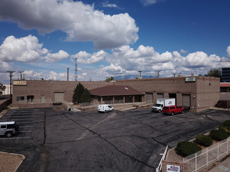 2415 Alamo Ave SE, Albuquerque, NM à louer - Photo du bâtiment - Image 2 de 20