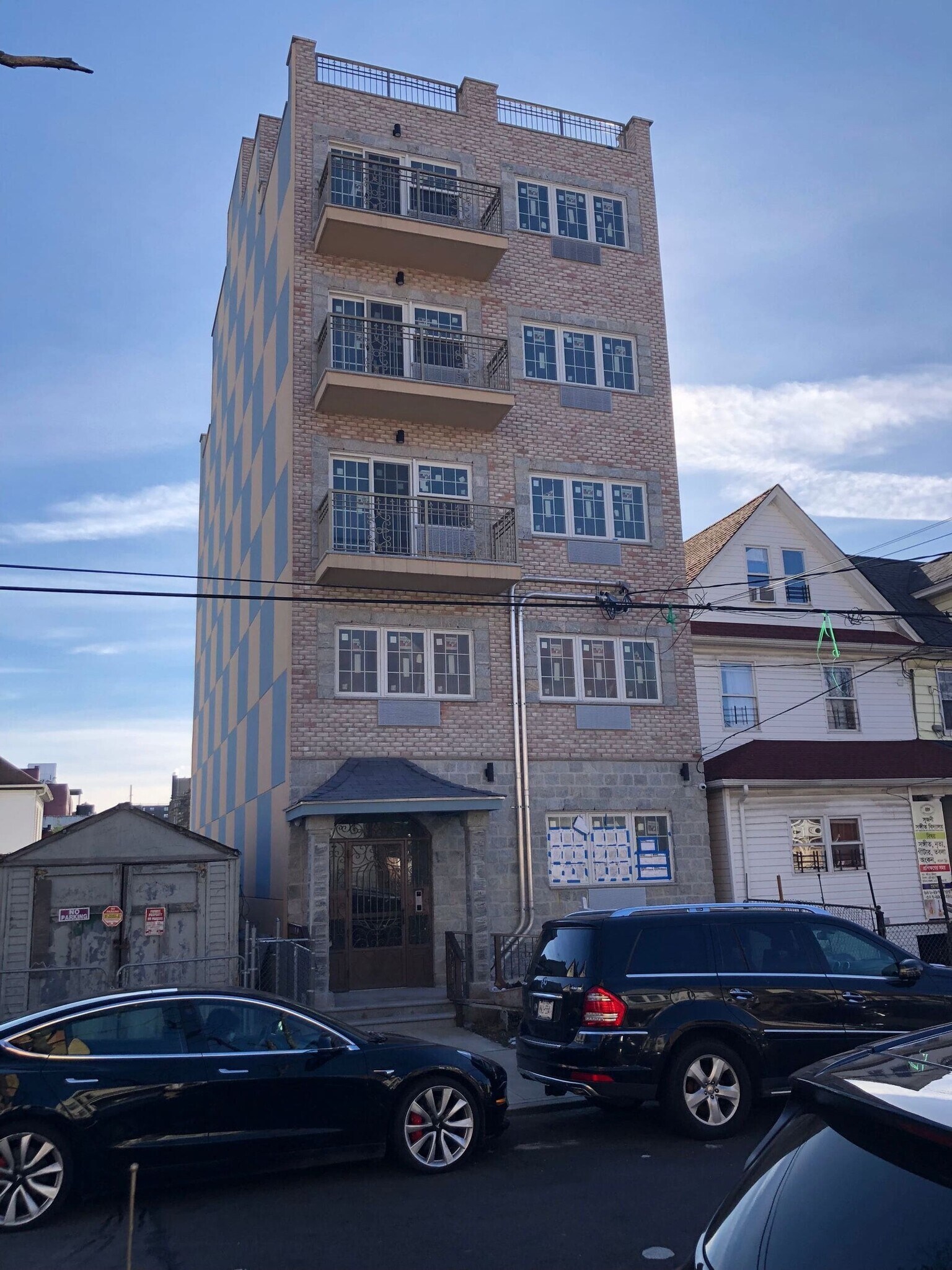 170-14 89th Ave, Jamaica, NY for sale Primary Photo- Image 1 of 27