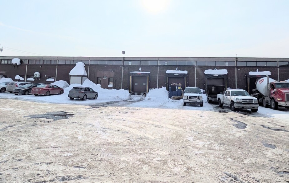 4985 Rue Hickmore, Montréal, QC for lease - Building Photo - Image 3 of 7