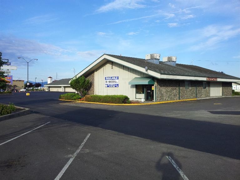 7571 Crater Lake Hwy, White City, OR for sale - Primary Photo - Image 1 of 1