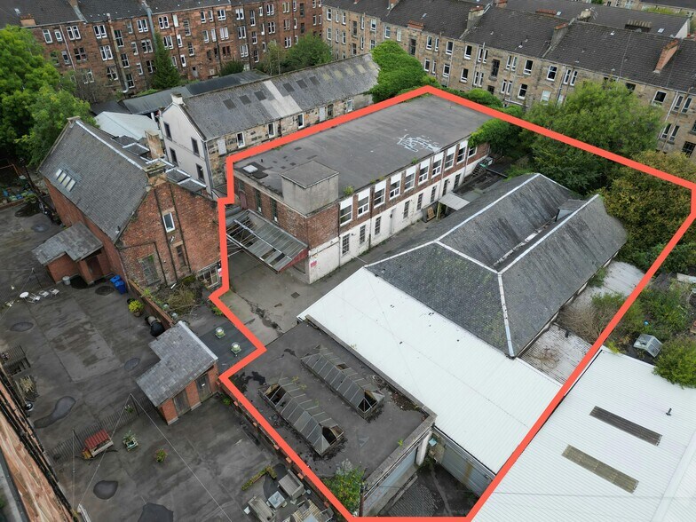 Portefeuille de 2 propriétés à vendre sur LoopNet.ca - Photo du bâtiment - Image 1 de 8