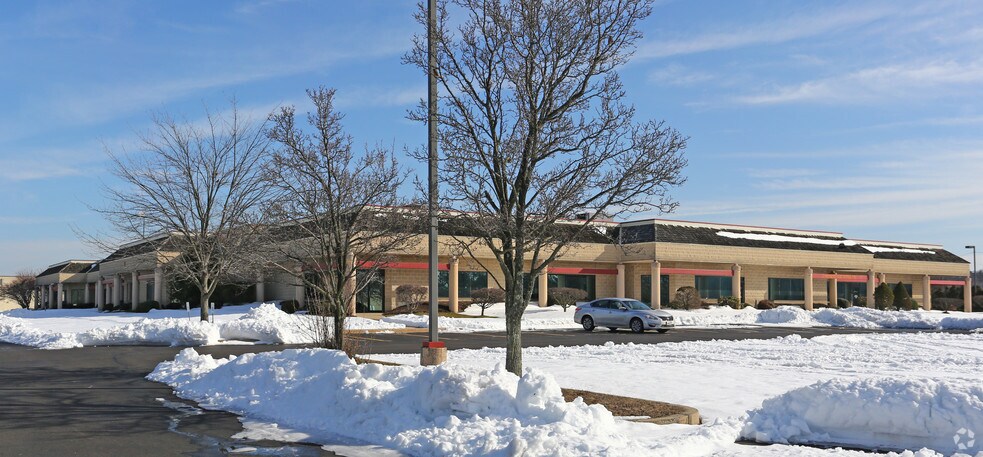 95 James Way, Southampton, PA à louer - Photo du bâtiment - Image 3 de 31