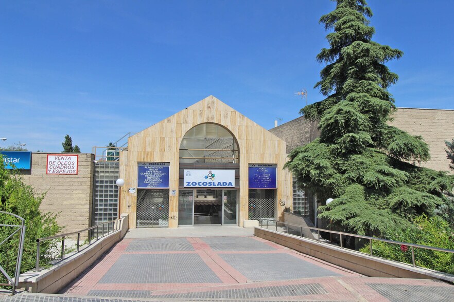 Retail in Coslada, Madrid for sale - Building Photo - Image 1 of 7