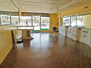 1102-1114 Lake Dr, Cocoa, FL for lease Interior Photo- Image 2 of 2
