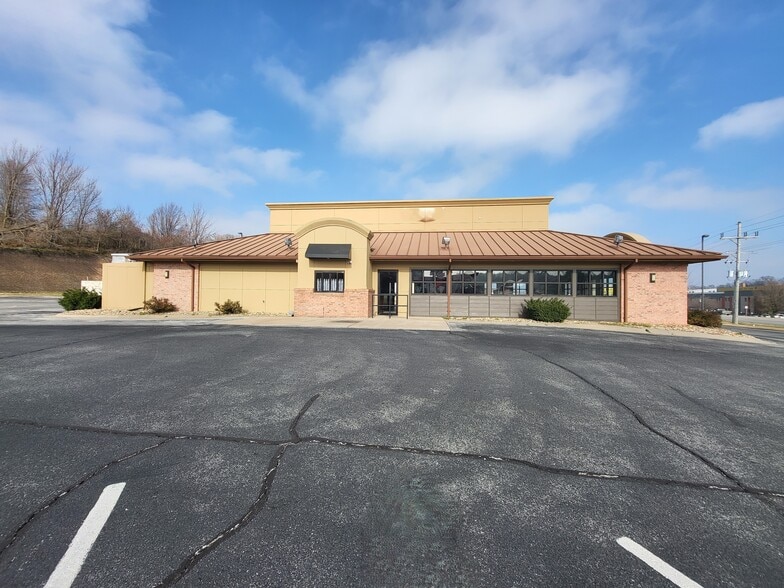 648 S Neosho Blvd, Neosho, MO for lease - Building Photo - Image 3 of 34