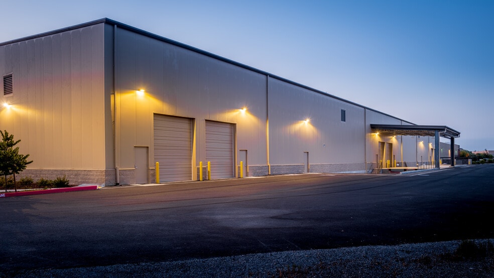 1760 Copperhill Pky, Santa Rosa, CA for lease - Building Photo - Image 3 of 11