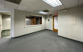 4 Bellows Rd, Westborough, MA à louer Photo intérieure- Image 1 de 4