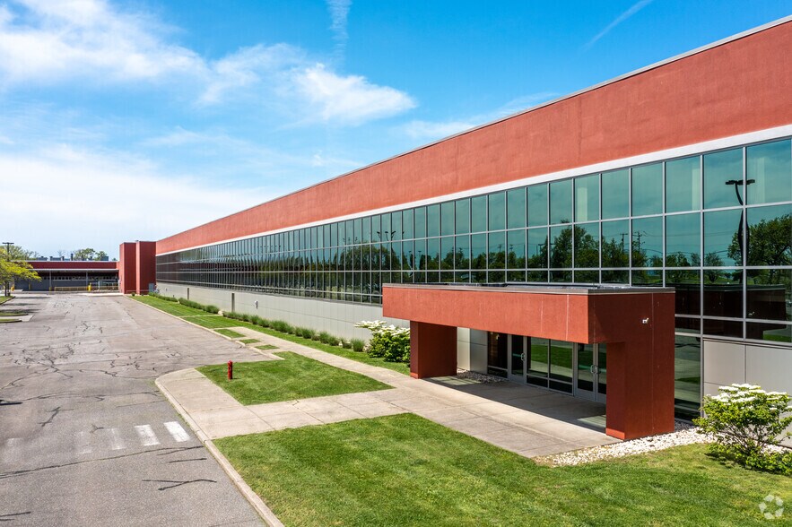 1010-1080 Atlantic St, Bridgeport, CT à louer - Photo du bâtiment - Image 2 de 8