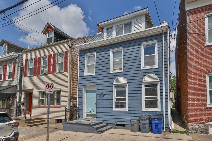209 Cattell St, Easton, PA for sale - Building Photo - Image 2 of 71