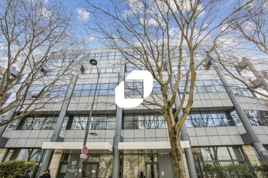 Industriel dans Paris à louer - Photo du bâtiment - Image 1 de 13