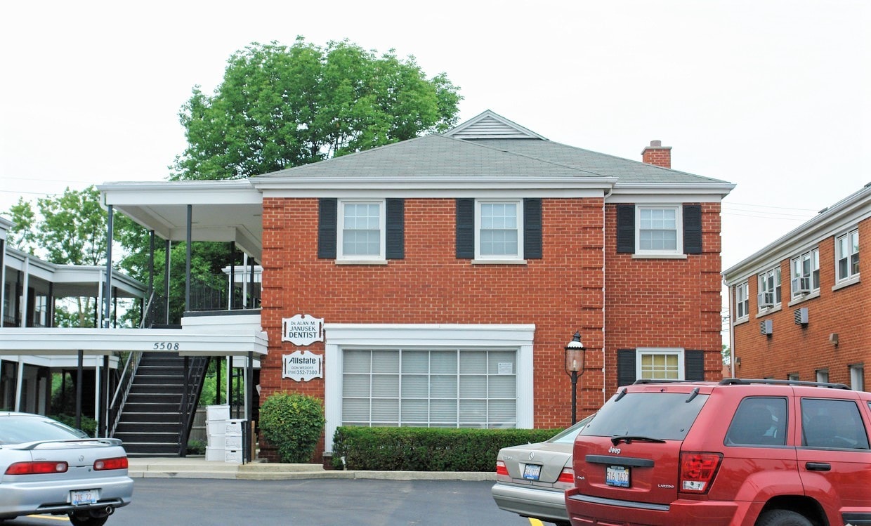 5508 S Brainard Ave, Countryside, IL for lease Building Photo- Image 1 of 18